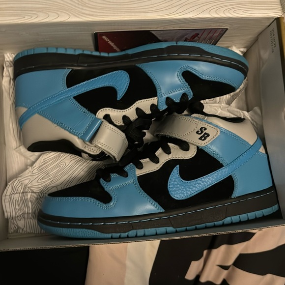 nike sb dunk mid aqua fuel blue